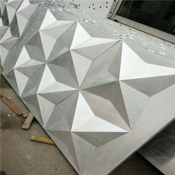廣東異形鋁單板價(jià)格氟碳造型鋁單板商場(chǎng)外墻錐形鋁單板幕墻