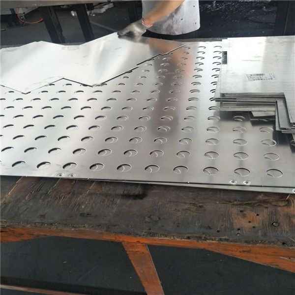 廣州金騰達沖孔鋁單板 (26)