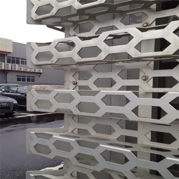 內蒙古氟碳鋁單板廠家奧迪4S店幕墻板 外墻凹凸長城板