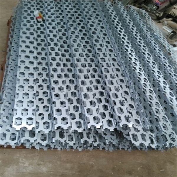 上海氟碳鋁單板廠家4S店奧迪菱形孔鋁單板