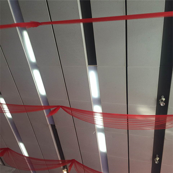 上海氟碳鋁單板廠家啟辰4s店展廳鍍鋅鋼板天花價格