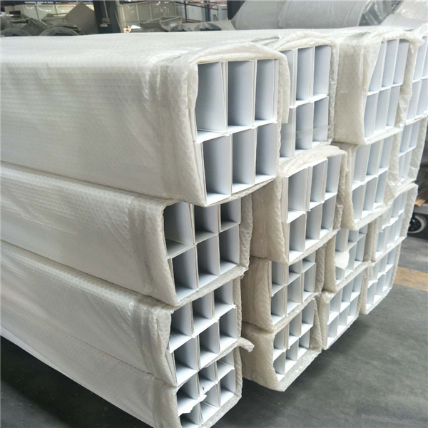 浙江金騰達(dá)鋁方通廠家u形鋁方通 氟碳U型鋁方通價格 萬達(dá)廣場白色鋁方通吊頂