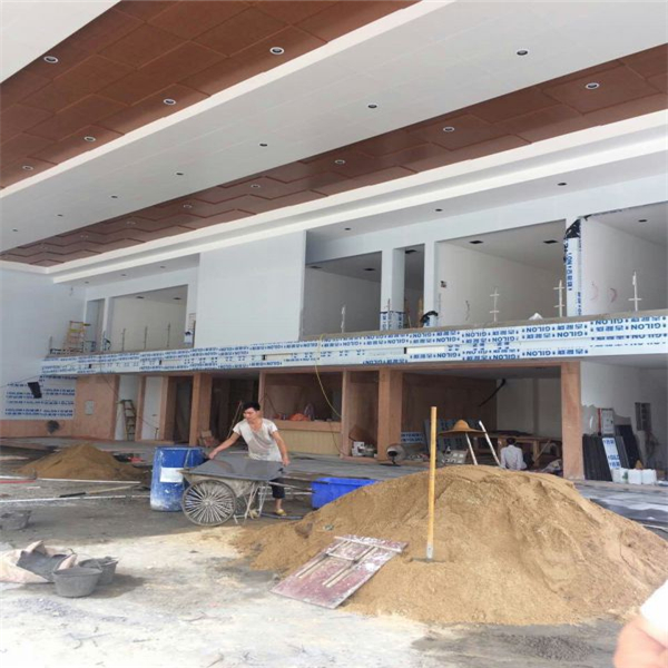 貴州木紋鋁單板廠廣本汽車4s店室內展廳木紋勾搭鋁單板吊頂木紋鋁單板價格