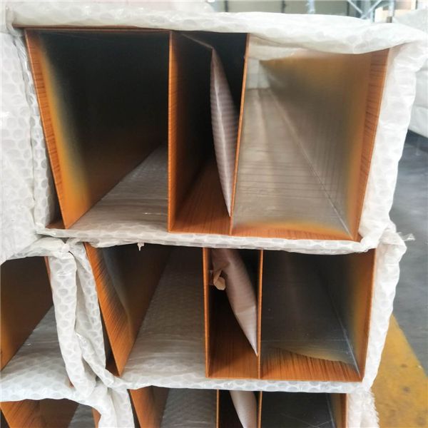 廣東金騰達(dá)木紋鋁方通 (14)