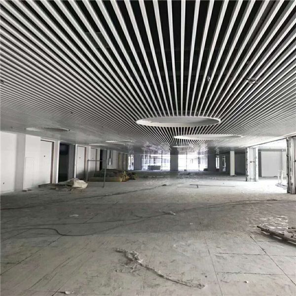 廣東金騰達(dá)鋁方通廠白色u形鋁方通吊頂 (6)