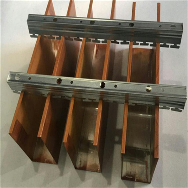 廣東金騰達鋁方通廠家直銷u形鋁方通 木紋鋁方通 鋁方通吊頂 50*100鋁方通