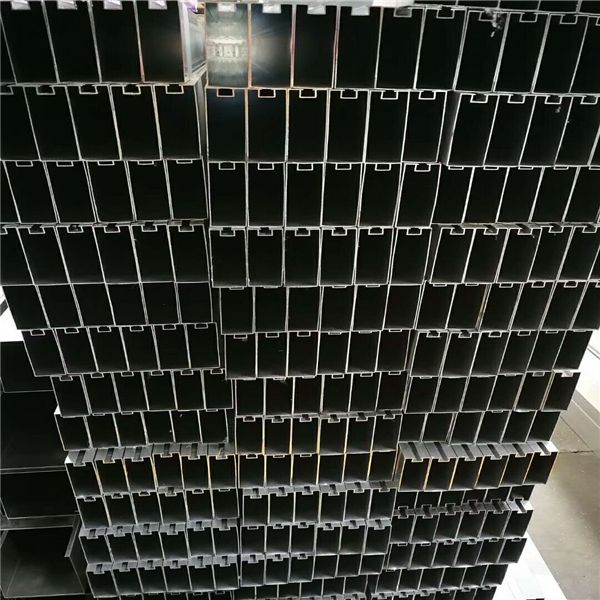 廣東金騰達(dá)型材鋁方通廠家木紋型材鋁方通吊頂 (3)