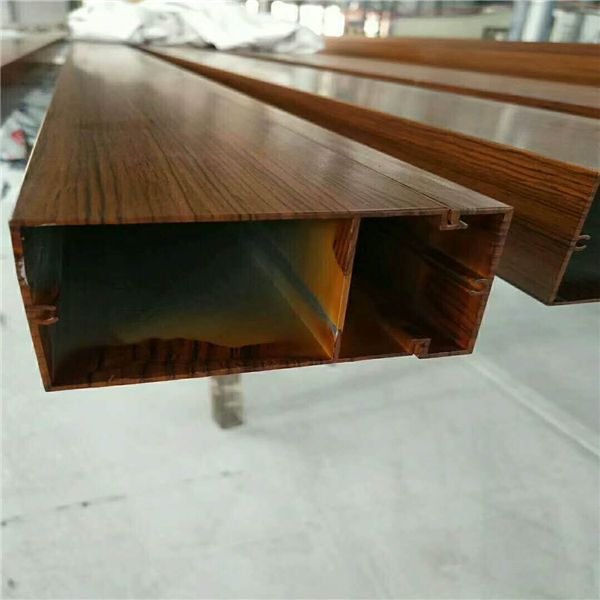 廣東金騰達木紋鋁方通型材鋁方通 (1) 廣東金騰達木紋鋁方通型材鋁方通 (1)