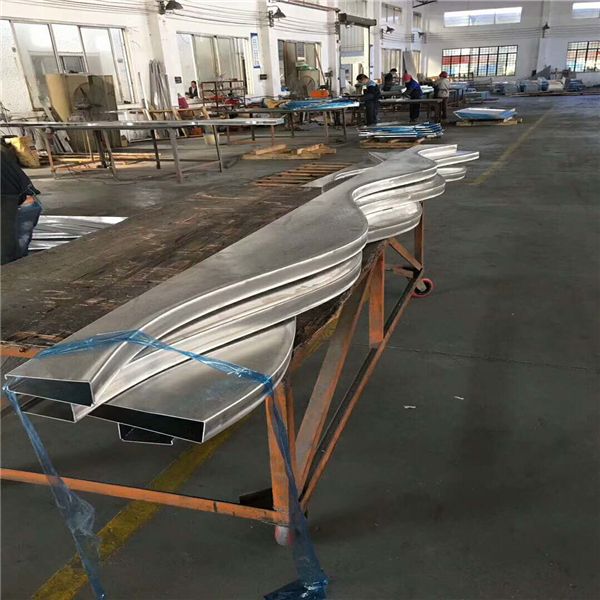 廣東金騰達弧形鋁方通波浪形鋁方通異形鋁方通吊頂 (21)