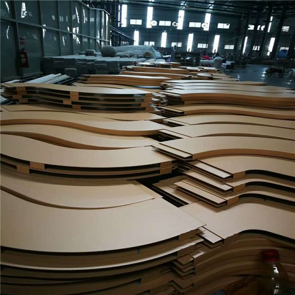 廣東鋁方通廠家異形鋁方通木紋弧形鋁方通 (2)