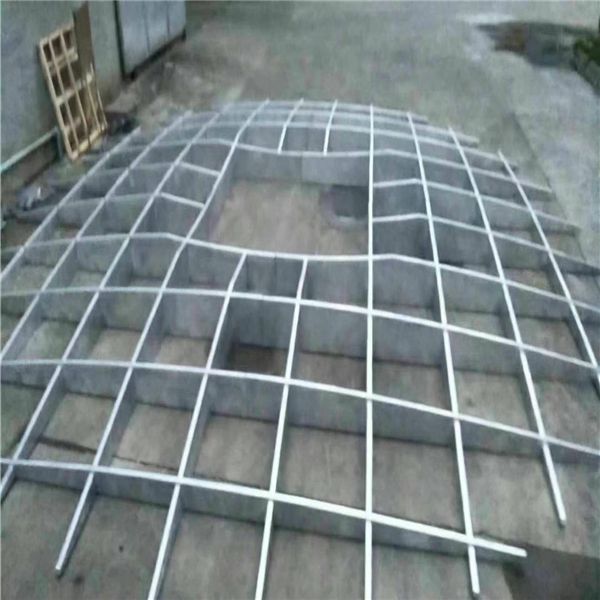 廣東金騰達(dá)鋁格柵廠鋁格柵吊頂 (2) 廣東金騰達(dá)鋁格柵廠鋁格柵吊頂 (2)