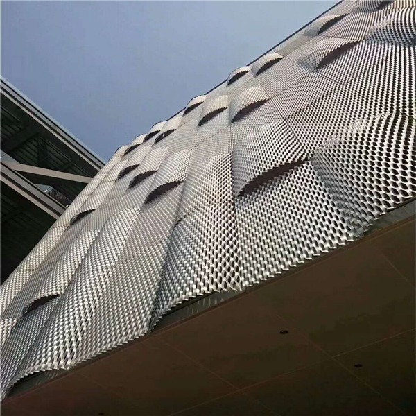 青島網格鋁天花廠家 各種規格孔型可定做 六角孔鋁天花 鋁拉網外墻裝飾