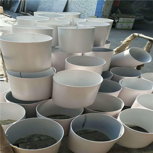 廣東金騰達(dá)鋁圓管廠(chǎng)家 木紋鋁圓管沖孔鋁圓管仿石材鋁圓管 橢圓鋁圓管 (16) 廣東金騰達(dá)鋁圓管廠(chǎng)家 木紋鋁圓管沖孔鋁圓管仿石材鋁圓管 橢圓鋁圓管 (16)