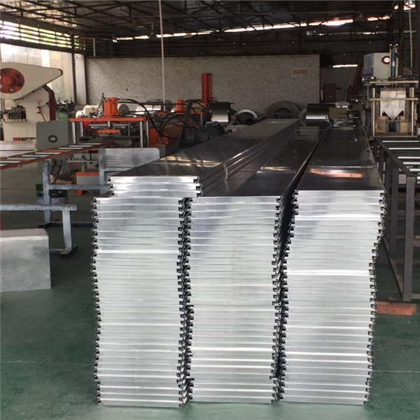 江蘇鋁扣板廠家 加油站專用吊頂 高邊防風(fēng)扣板S300